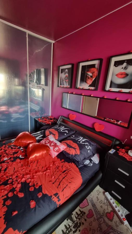 Love Room Sexy Love Cosy Lib Proche Centre Gare A Pied Aulnay-sous-Bois Exterior foto